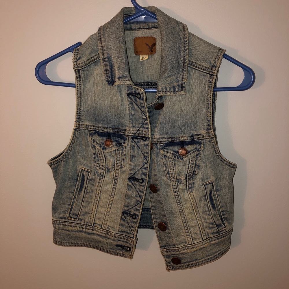 New AE jean vest
